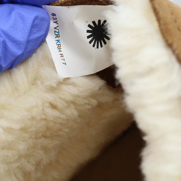 NEW UGG Romely Suede Boots- US 9.5 - Picture 10 of 14